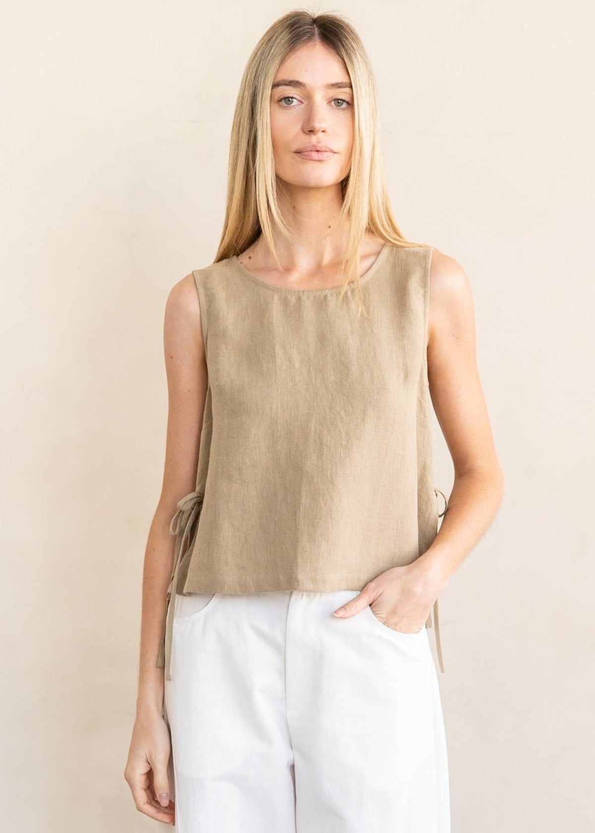 SANDRA SLEEVELESS LINEN TOP