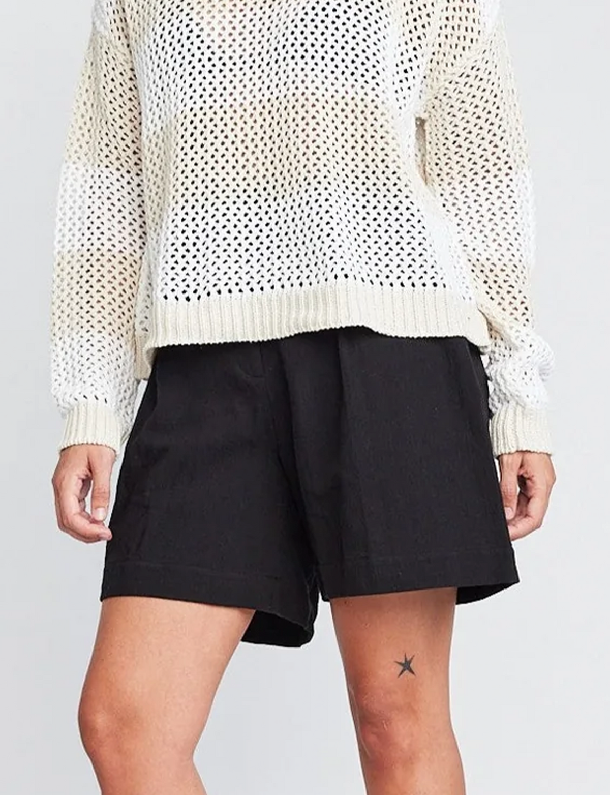 Naya Short, Black