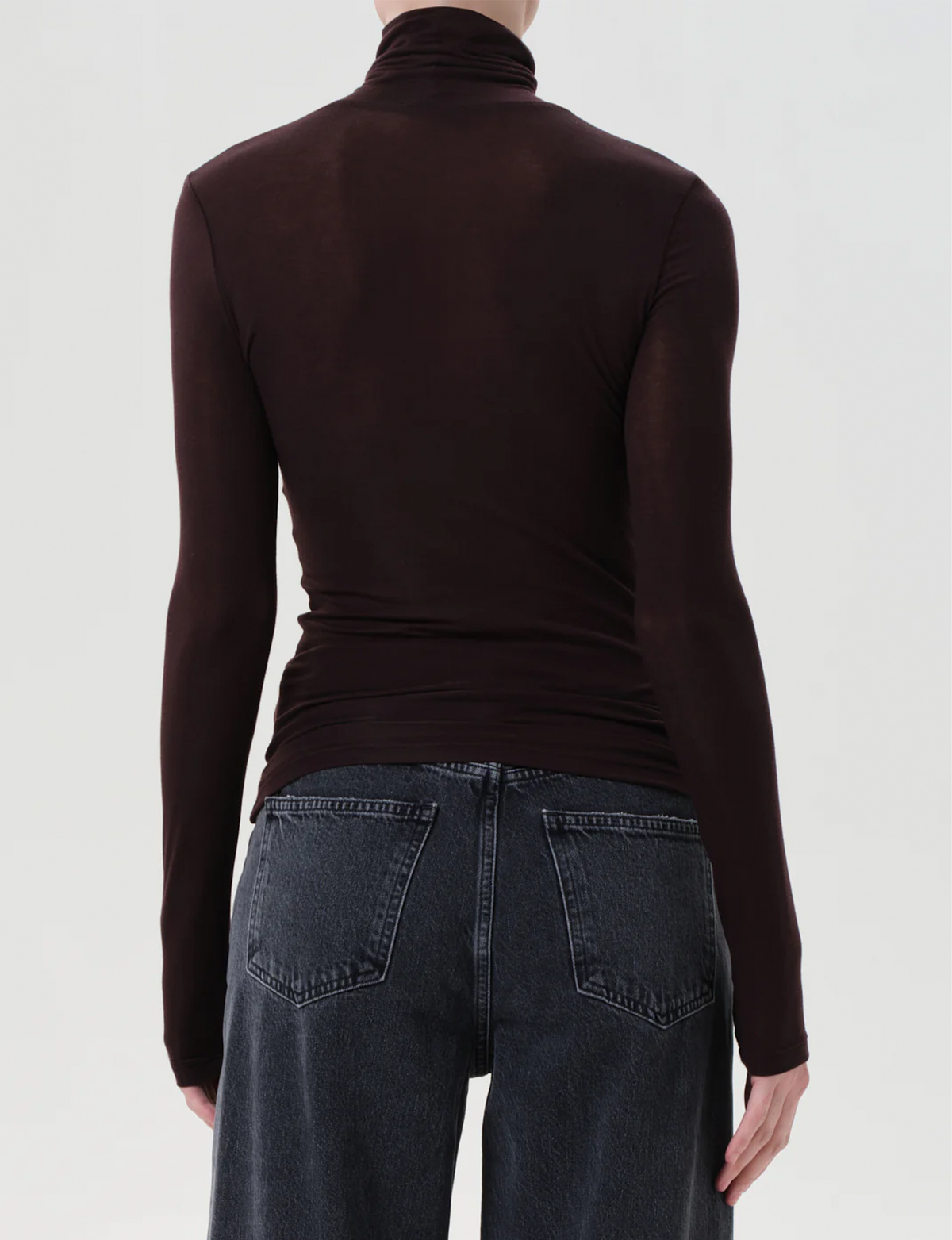 Pascale Turtleneck, Root