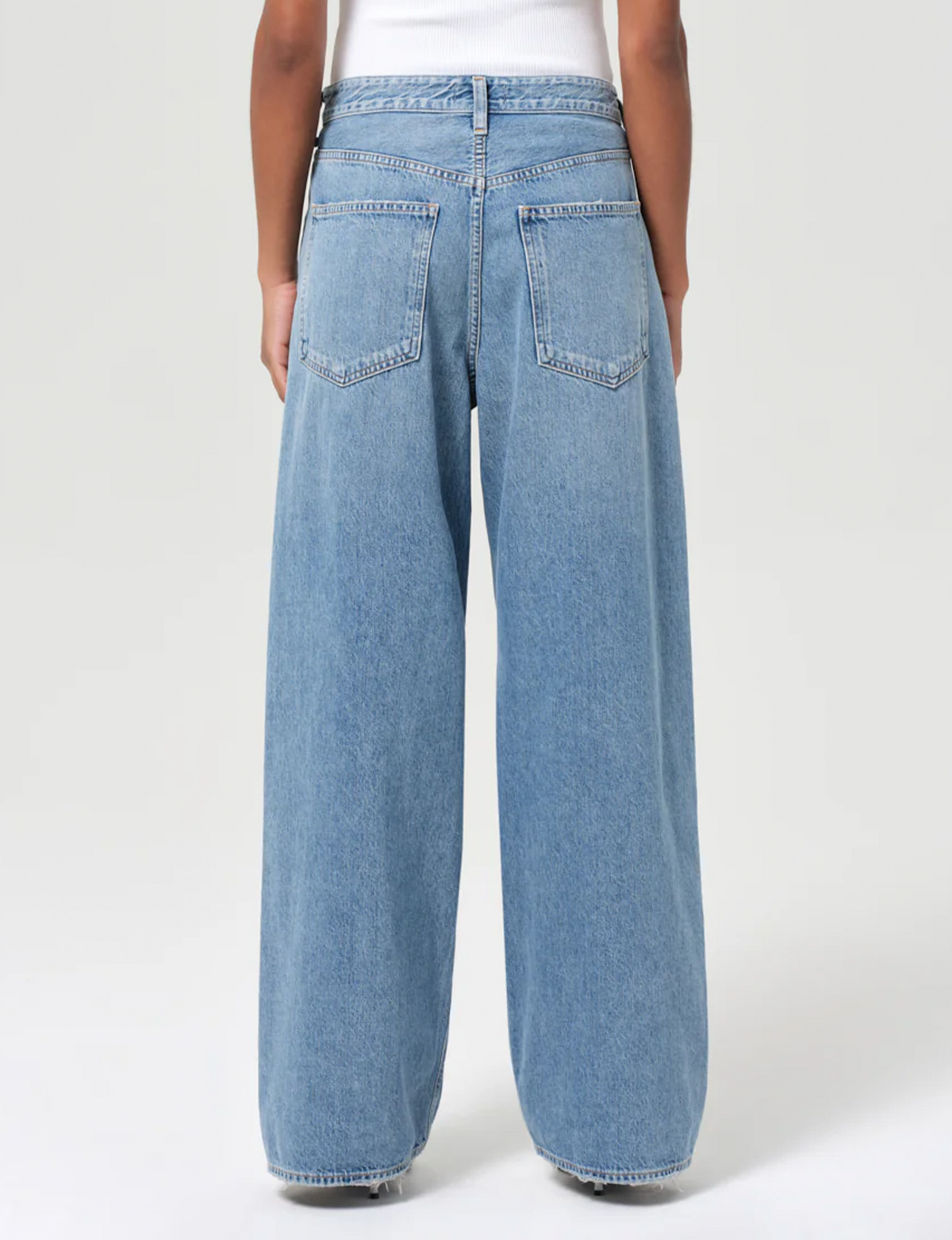 Vana Fold Jean, Mantra