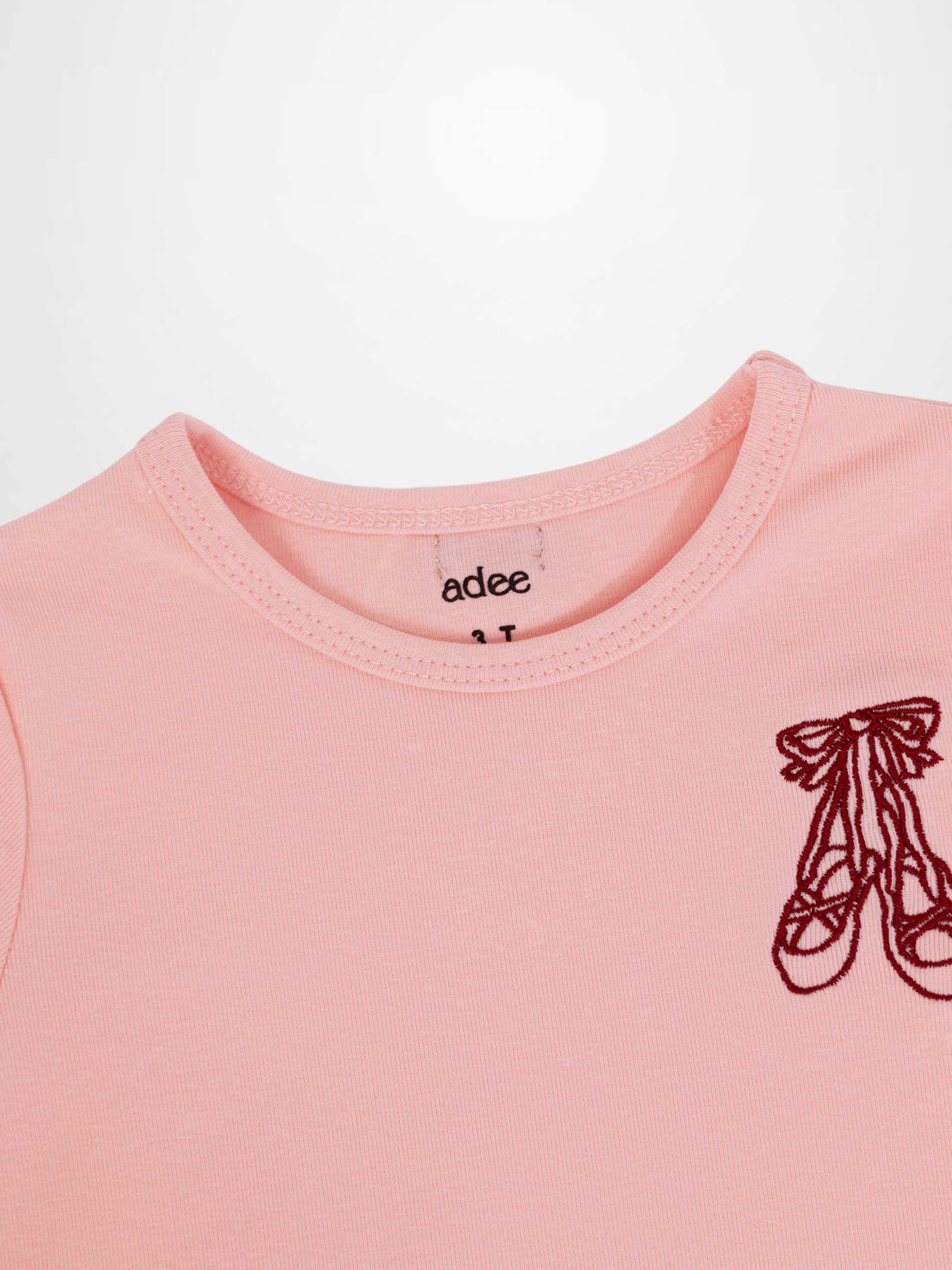 3/4 Sleeve Emblem T-shirt - Light Pink