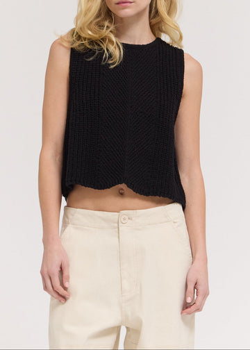 TATE SLEEVELESS CROPPED TOP