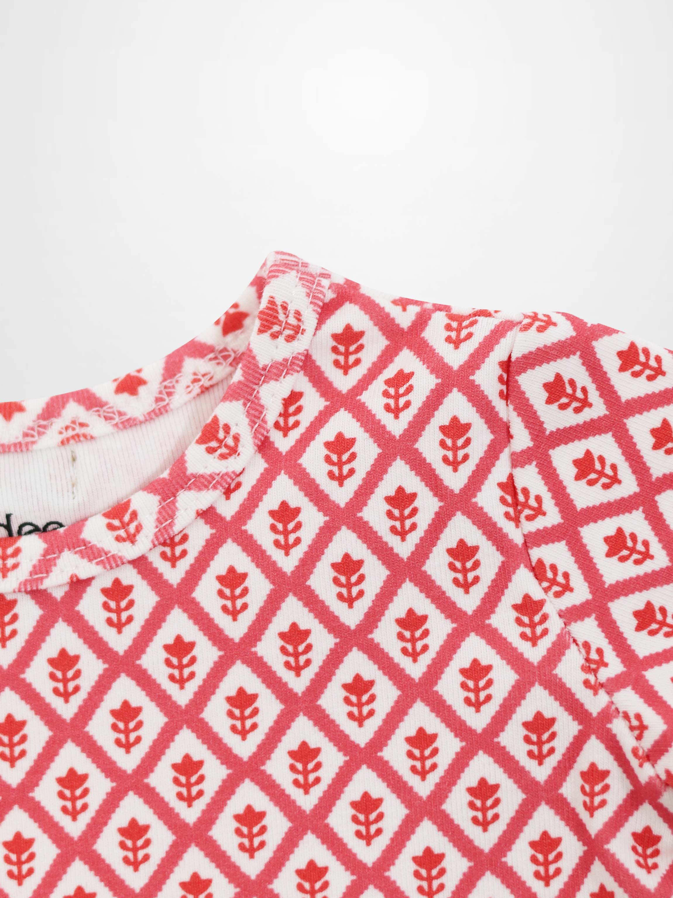 Diamond Flower T-Shirt - Short Sleeve