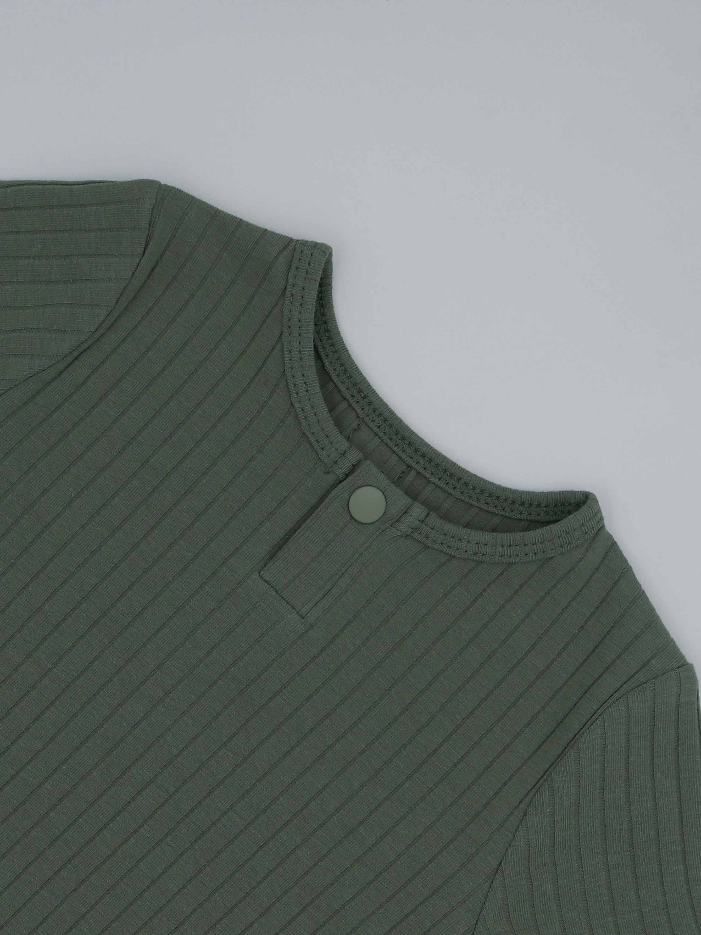 One Snap Henley 3/4 Sleeve Shirt & Skirt-Green