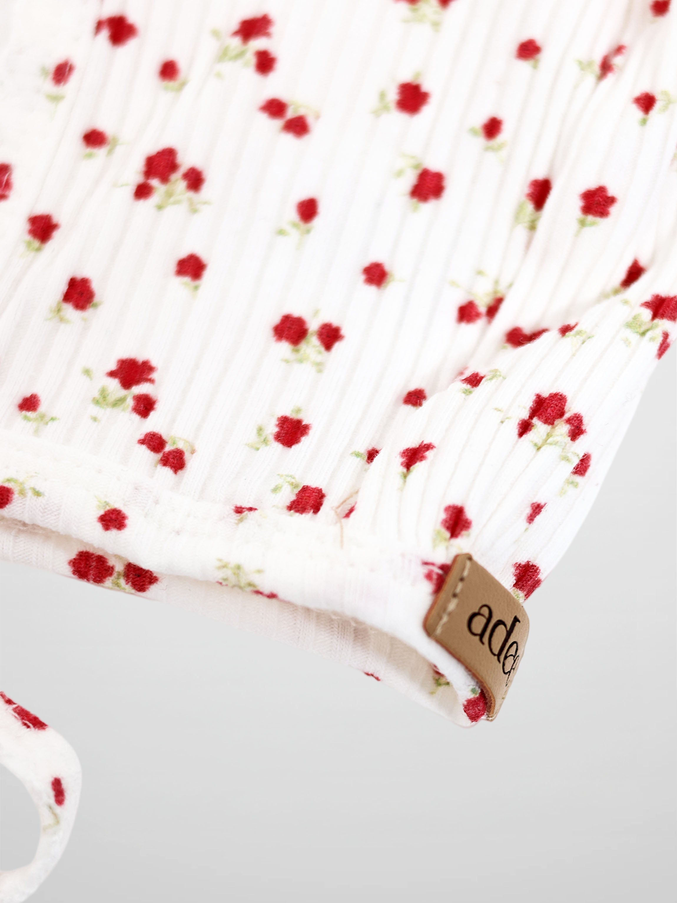 Red Flower Bonnet