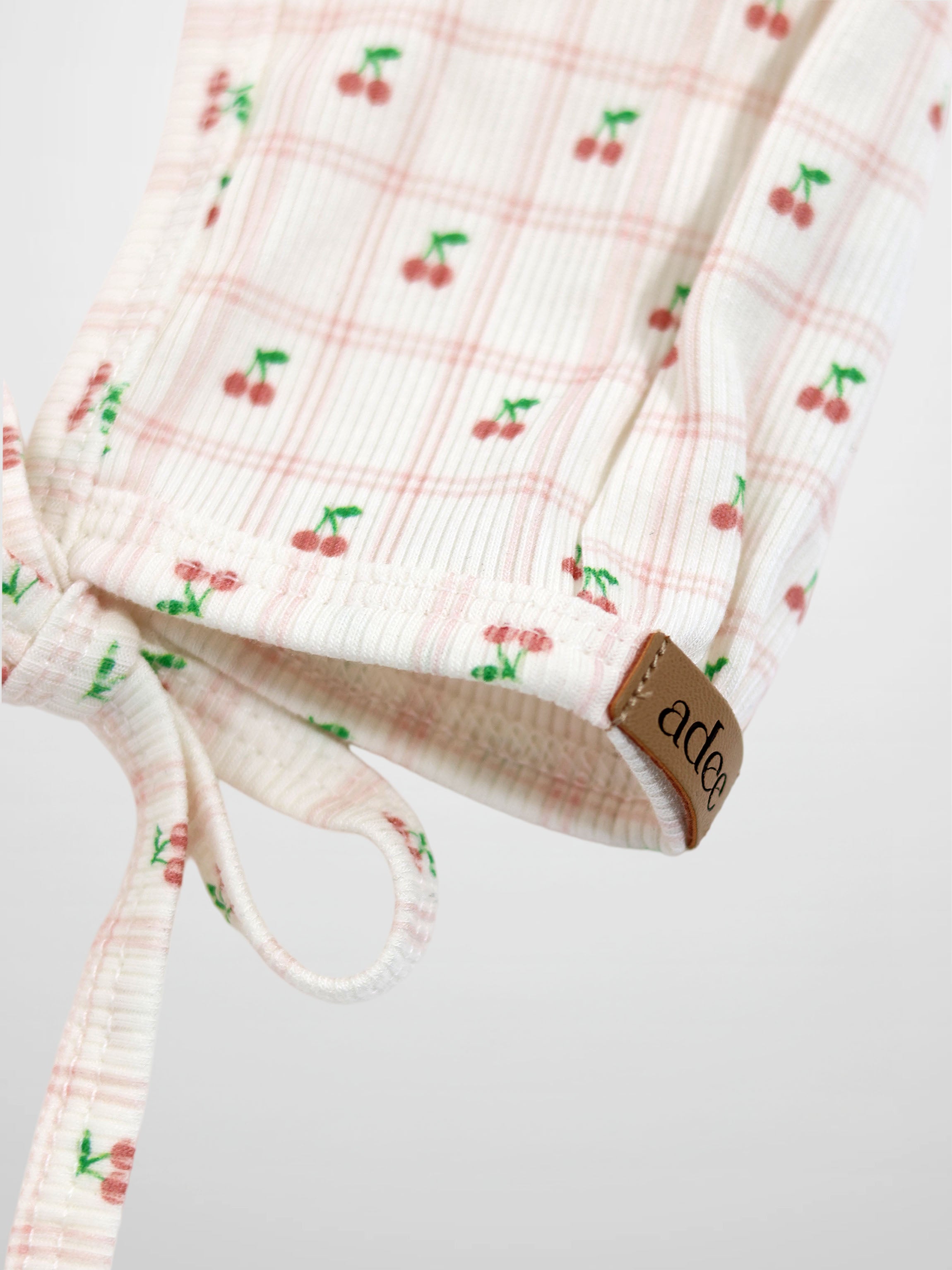 Cherry Window  Bonnet