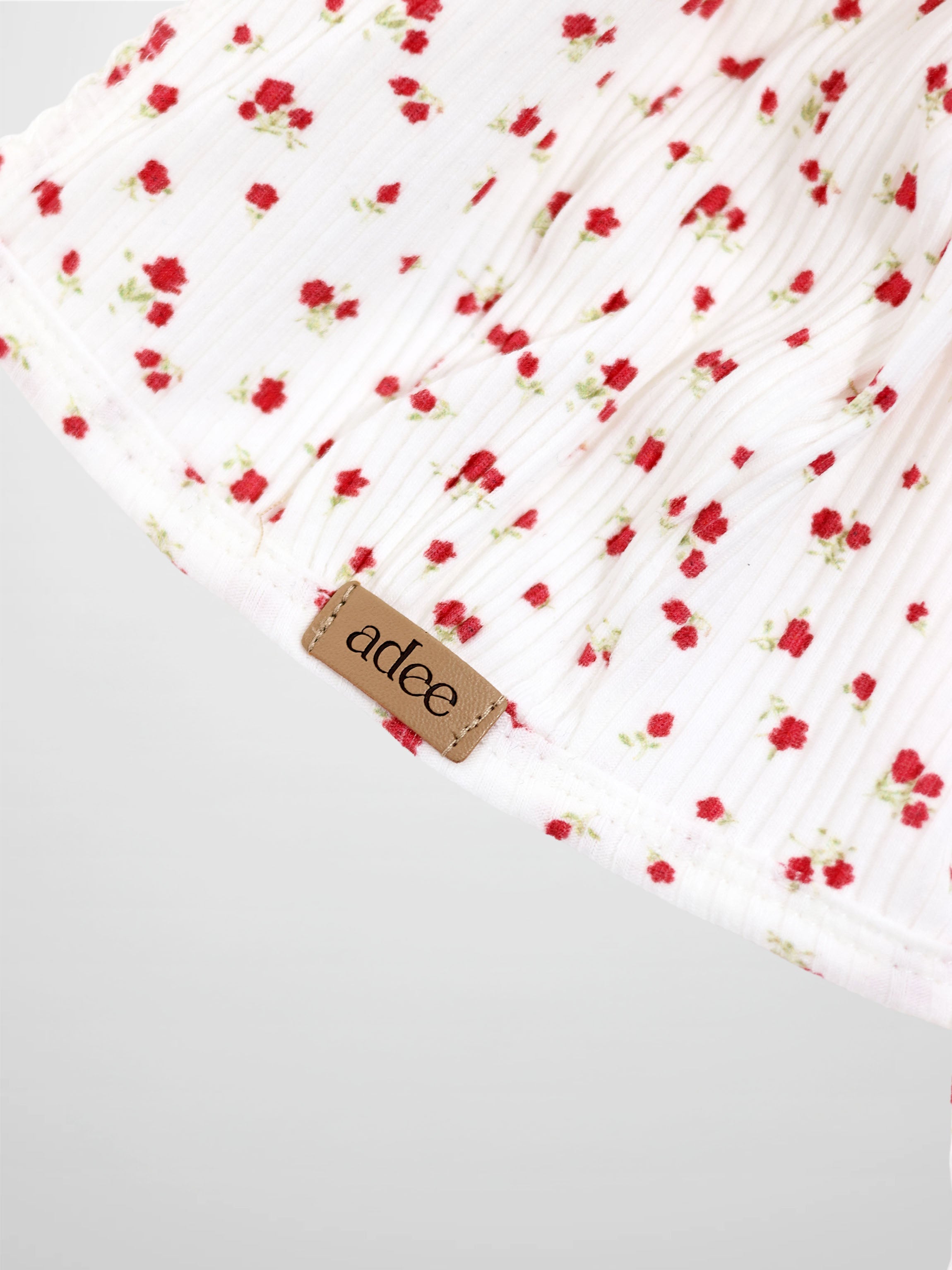 Red Flower Bonnet