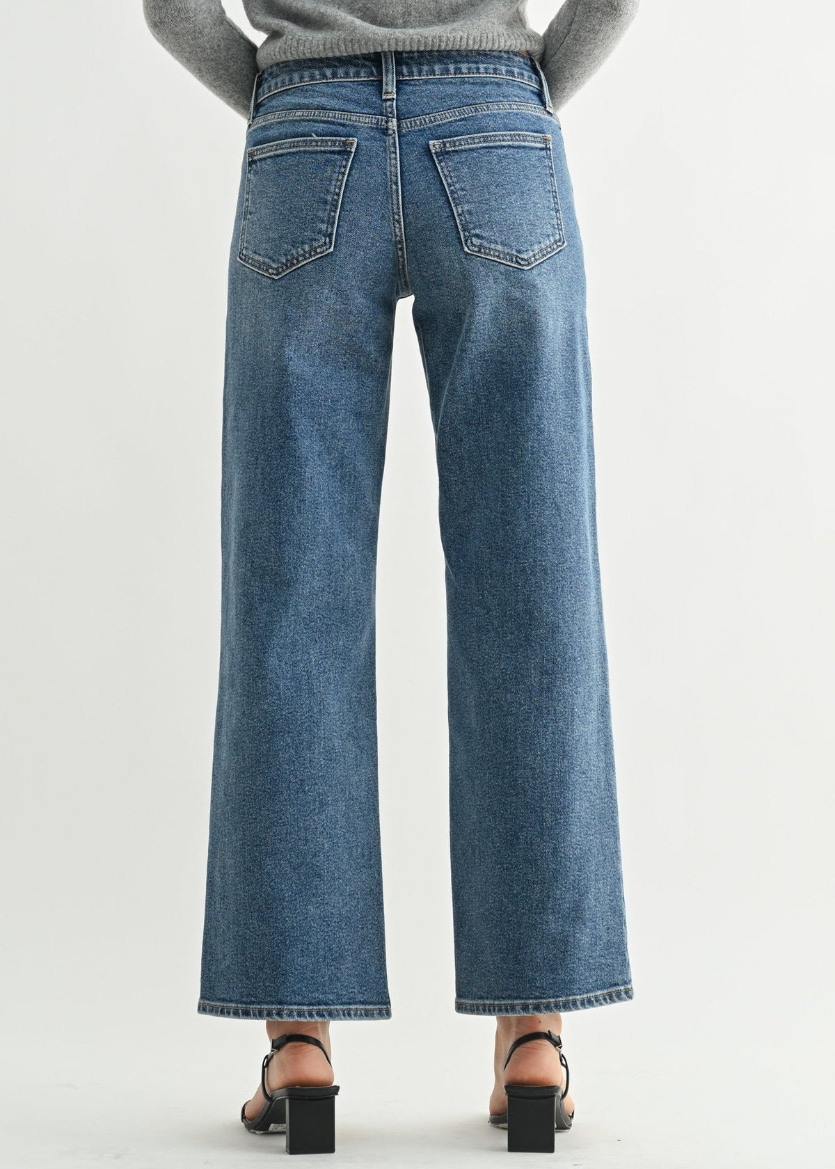 VICTORIA MID RISE JEANS