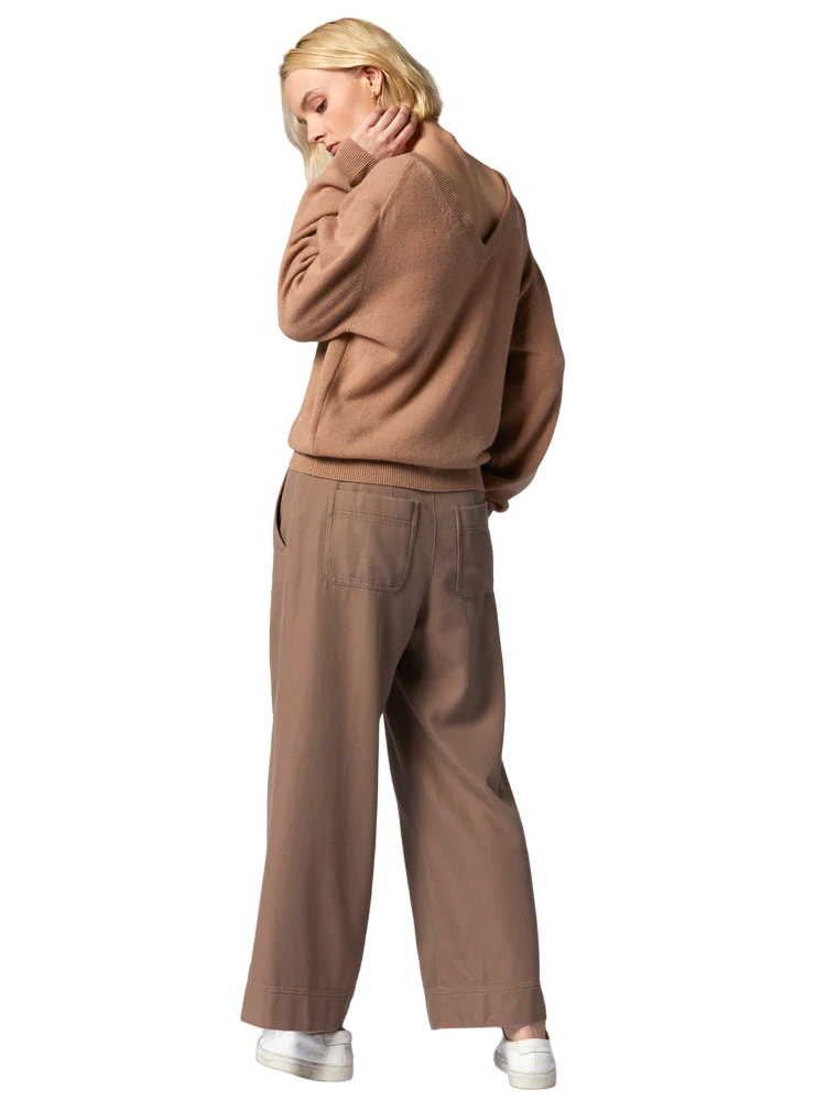 Lilou V-Neck Cashmere Sweater - Camel Tan