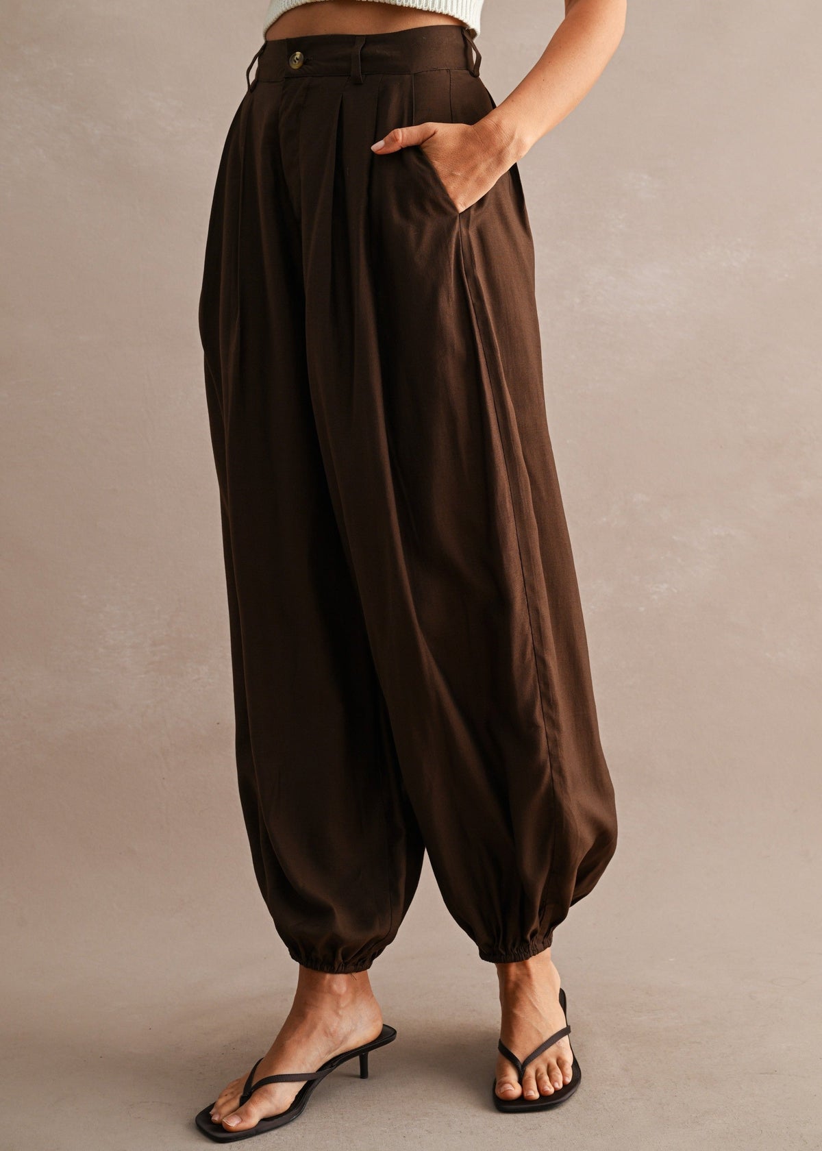 CAROLINE BROWN BALLOON PANTS