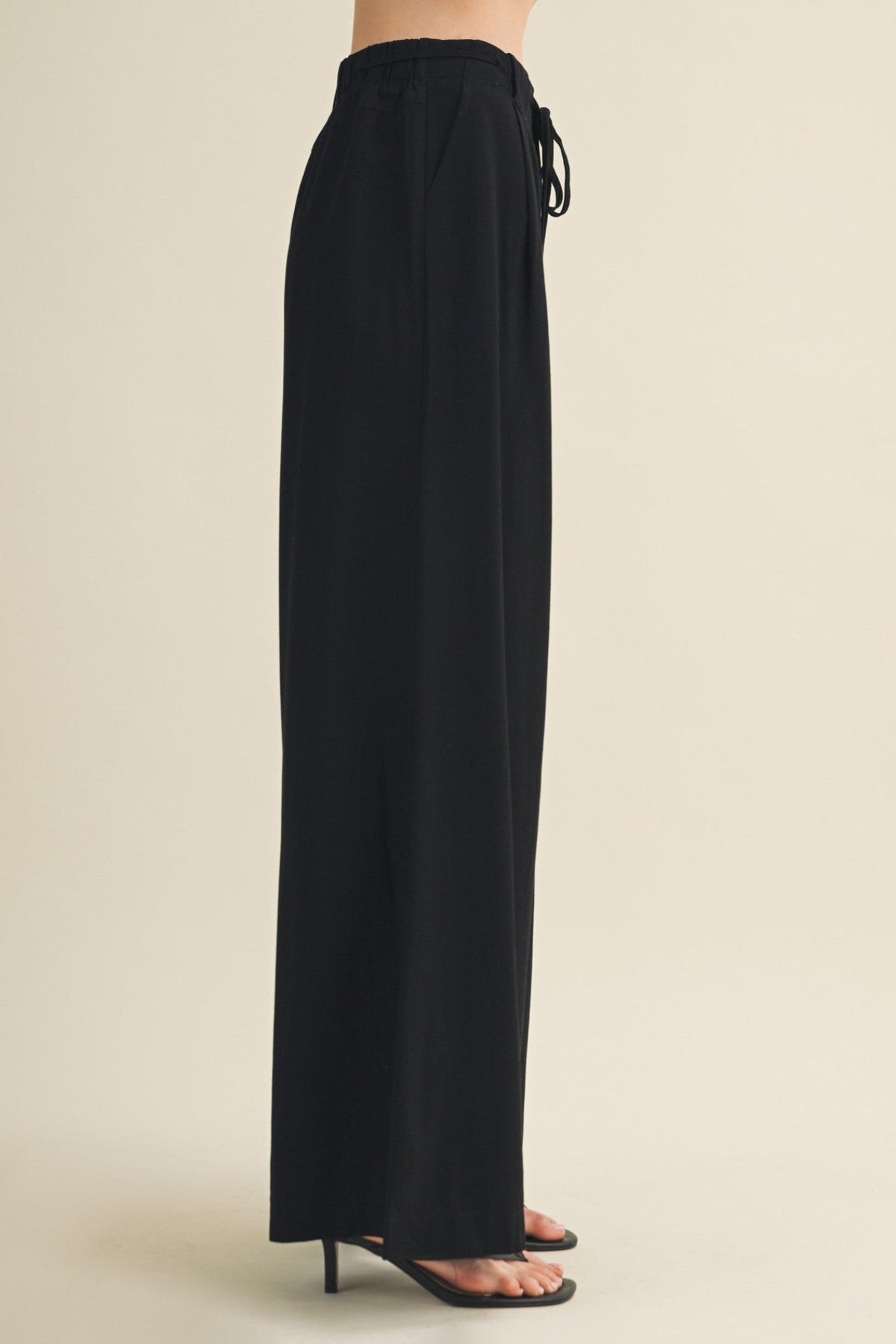 CARA PLEATED WIDE-LEG PANTS