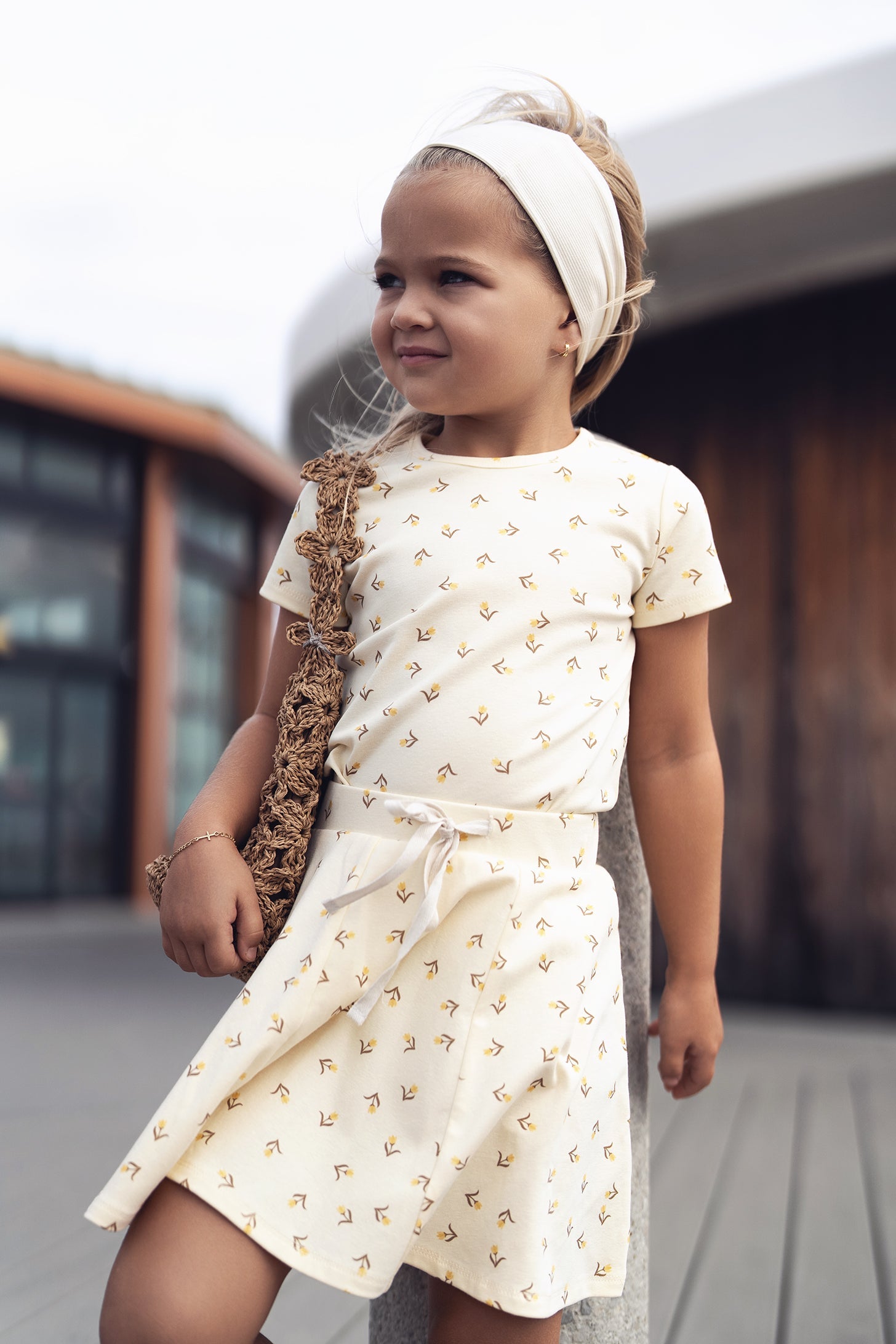 Butter Yellow Tulip T-Shirt - Short Sleeve