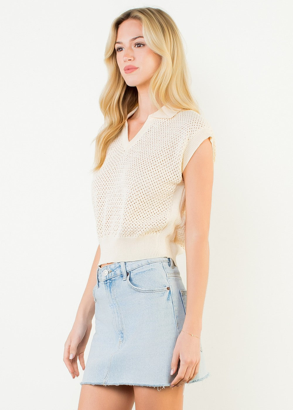 IVY SLEEVELESS KNIT TOP
